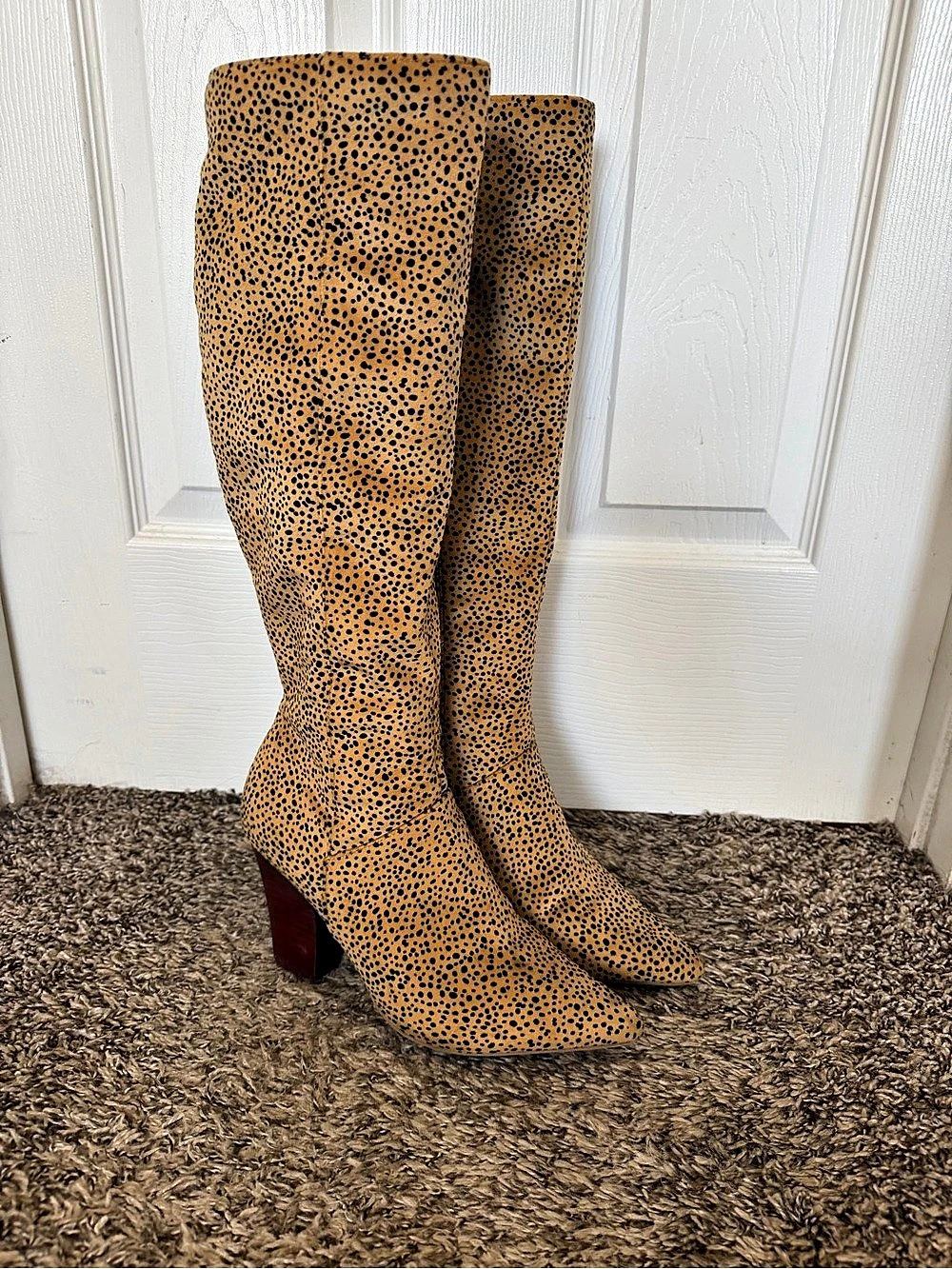 Azaela Cheetah Leopard Print Knee High Boots 9.5 Western Y2K Pointed Toe Boots 👢